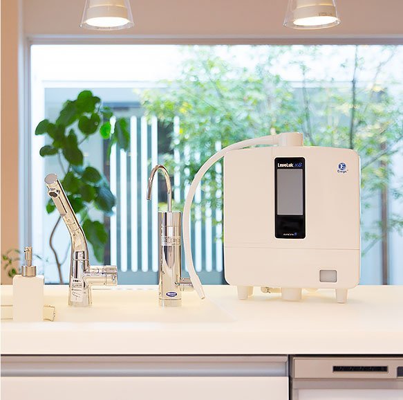 Enagic LeveLuk K8 Kangen Water ionizer